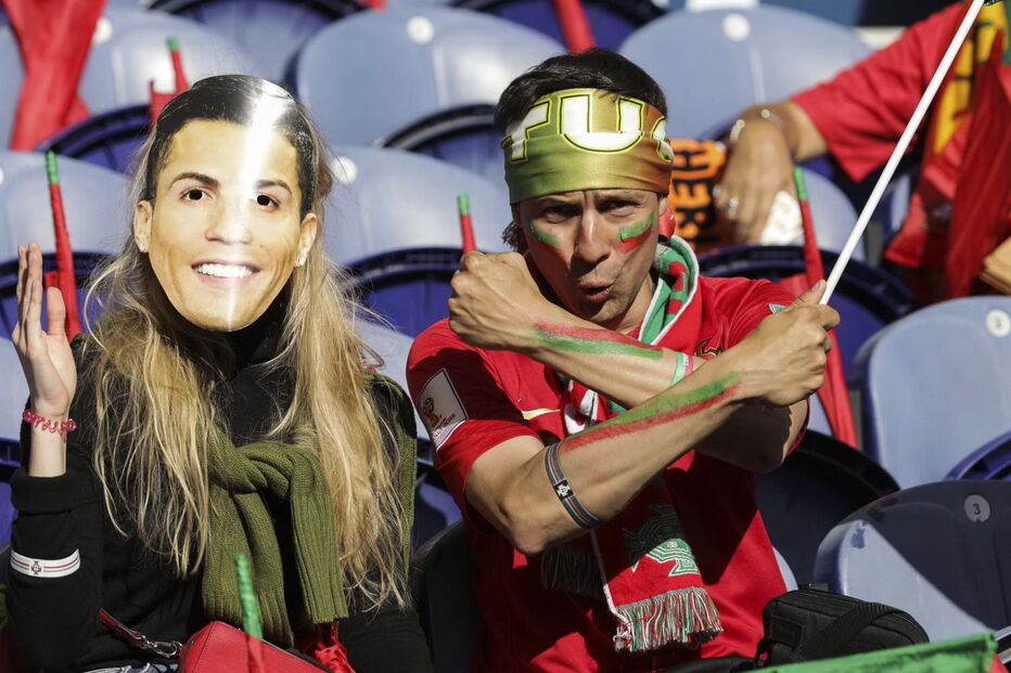 Adeptos portugueses torcem pela Seleção Nacional na final da Liga das Nações