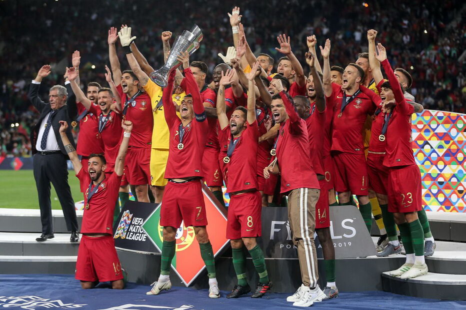 Seleção festeja a conquista de mais uma Taça no Estádio do Dragão