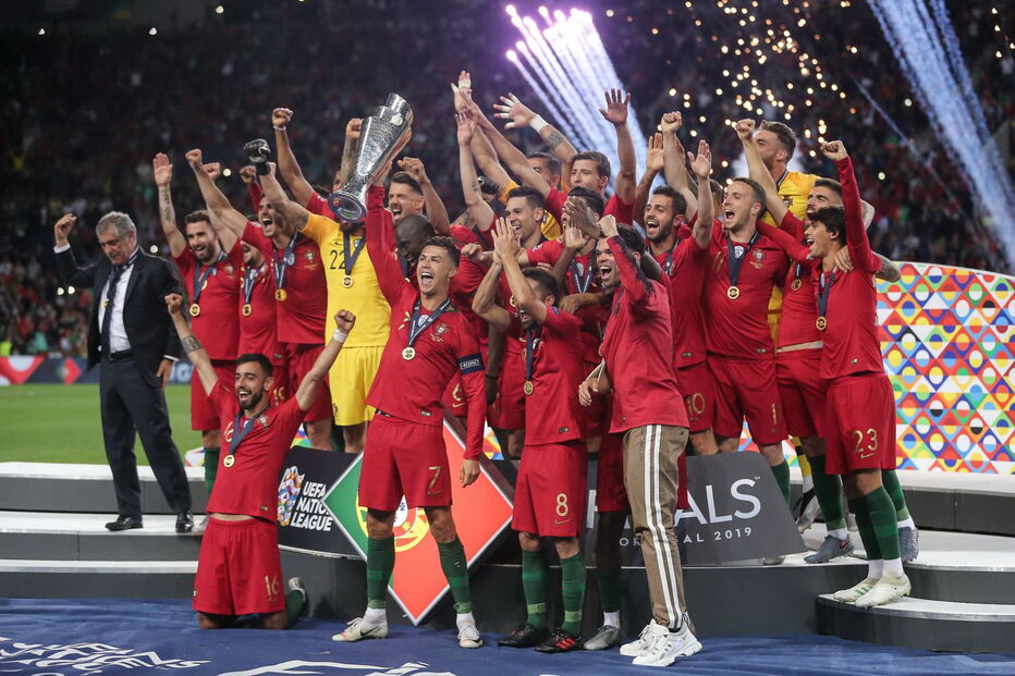 Seleção festeja a conquista de mais uma Taça no Estádio do Dragão