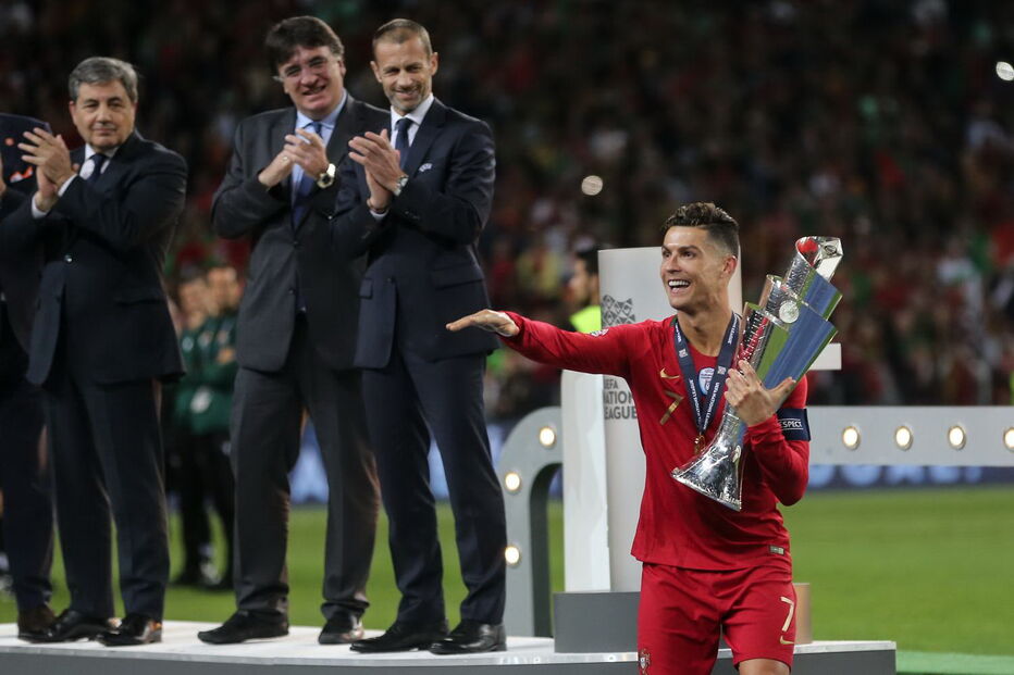 Seleção festeja a conquista de mais uma Taça no Estádio do Dragão
