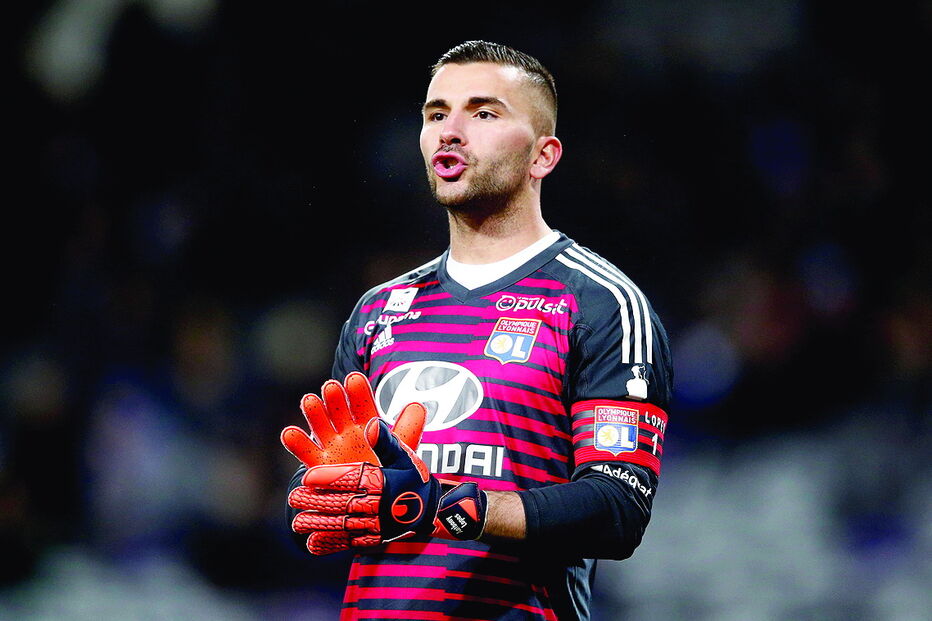 Anthony Lopes é guarda-redes da equipa francesa do Lyon