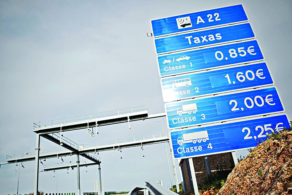 A A22 - Via do Infante liga Castro Marim a Lagos, numa extensão de 133 quilómetros e 18 nós de acesso             
