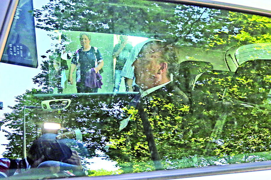 Presidente da Câmara de Barcelos ficou em prisão domiciliária após ter sido ouvido no âmbito da operação Teia  