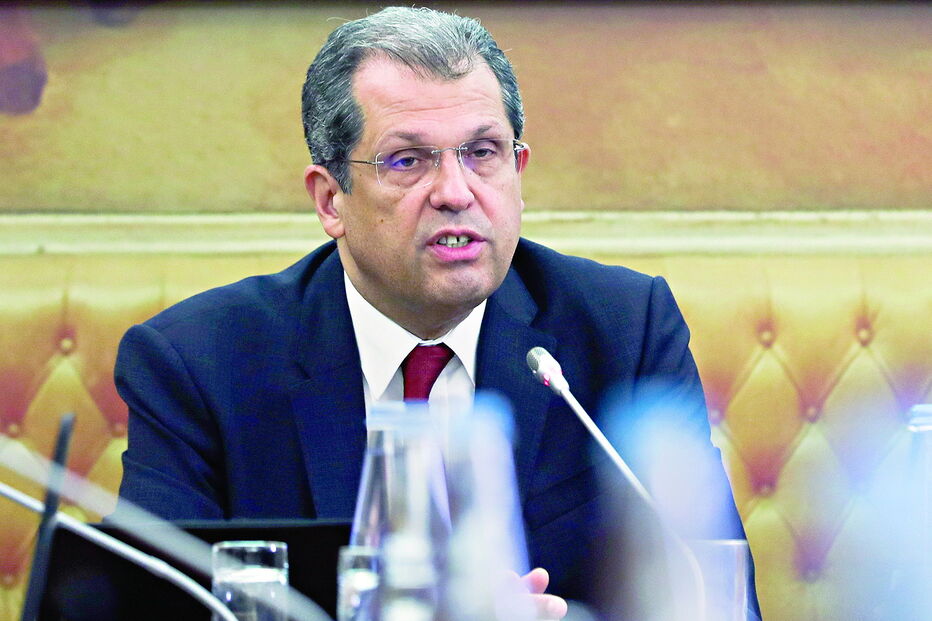 A ANACOM, de que é presidente João Cadete de Matos, estabeleceu metas que permitem aos CTT cumprir os padrões de exigência regulamentados       