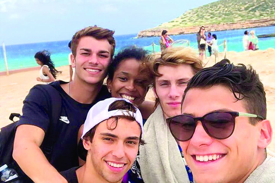 João Félix está com os amigos Diego Batista e Ricardo Nóbrega