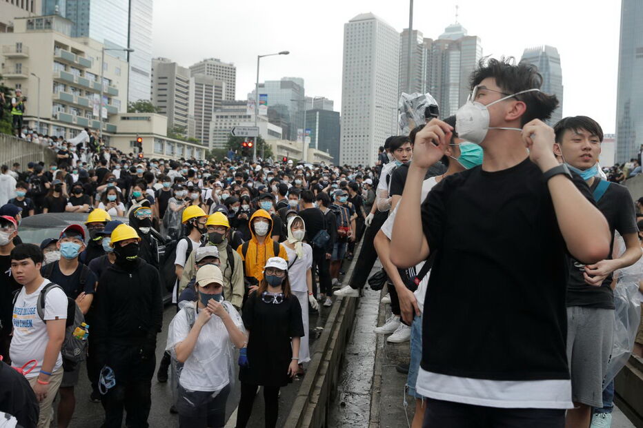 Tensão vivida em protestos em Hong Kong
