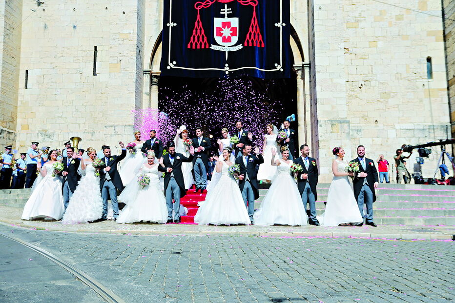 Santo António uniu dezasseis casais em Lisboa