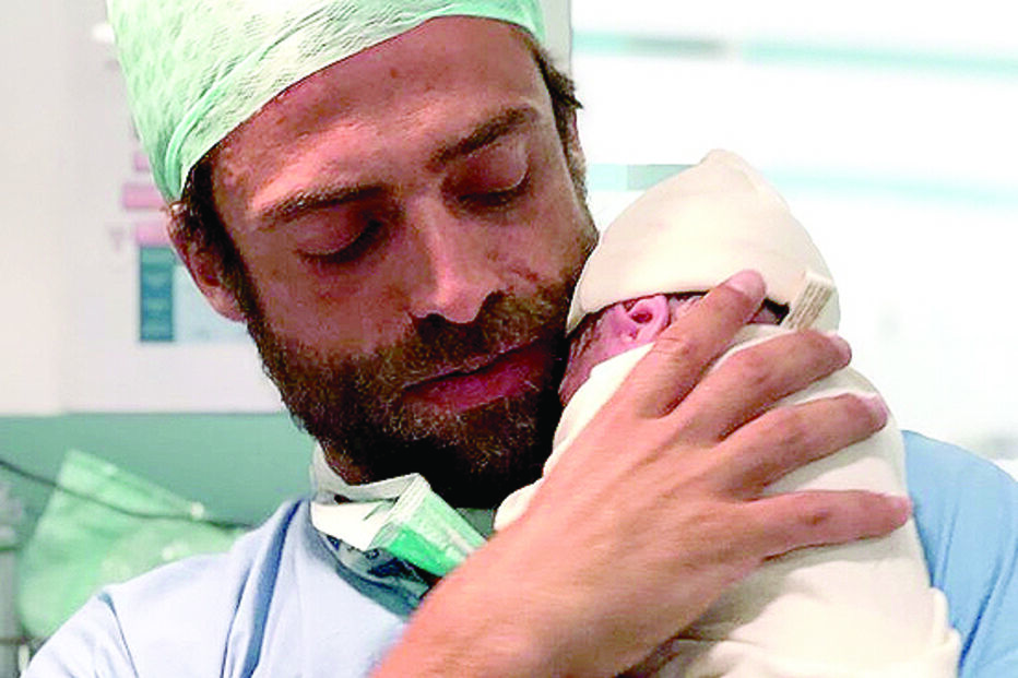 Jessica Athayde e Diogo Amaral partilharam nas redes sociais fotos do primeiro filho em comum, pouco depois do parto 