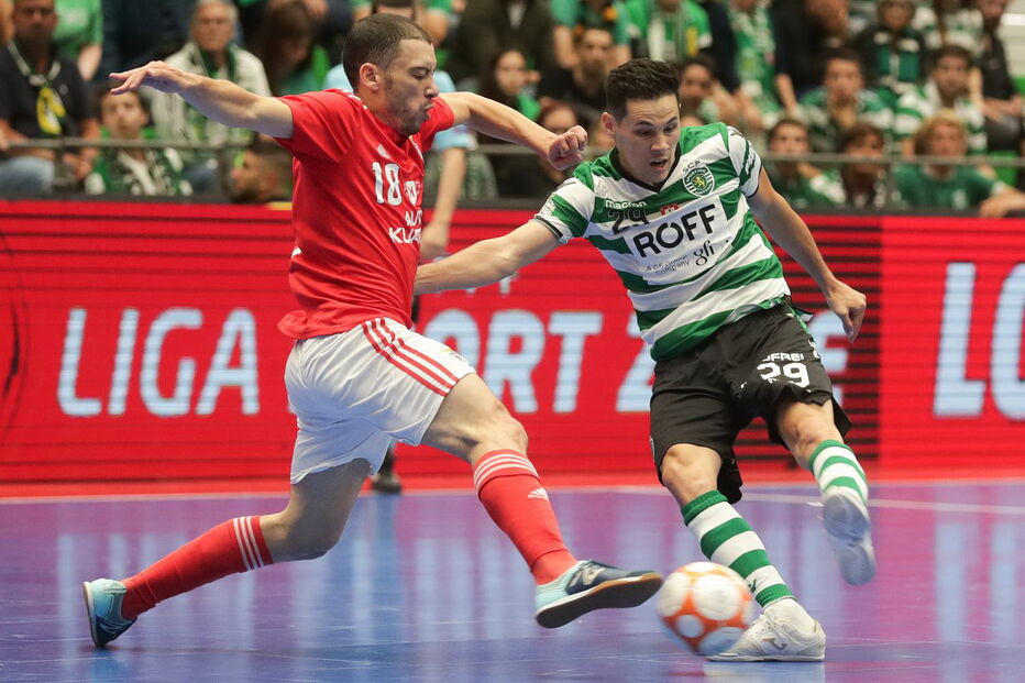 Leão leva final de Futsal para a ‘negra’
