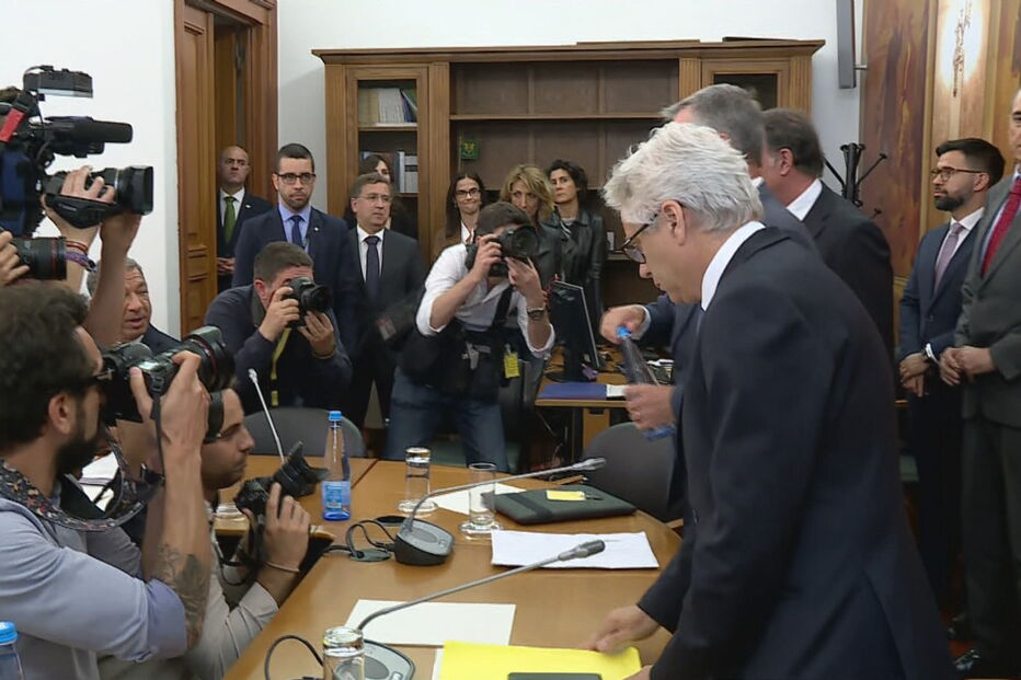 Armando Vara já está na Assembleia da República