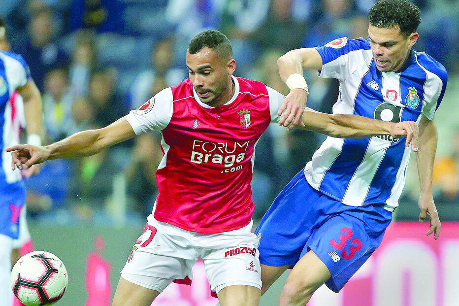 Fransérgio (dir.) pode ser colega de equipa de Danilo Pereira na nova época   