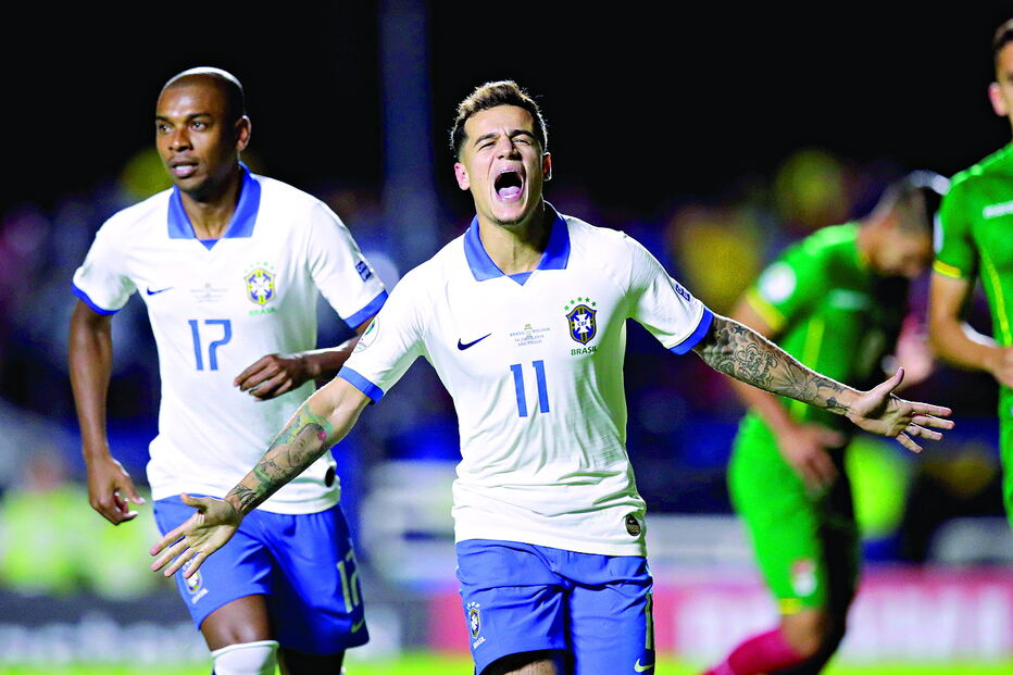 Coutinho acabou com a contestação ao bisar na partida num espaço de três minutos 