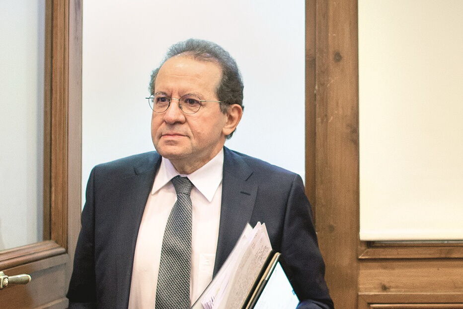 Vítor Constâncio continua a trabalhar no Banco de Portugal, onde tem um gabinete e secretária 