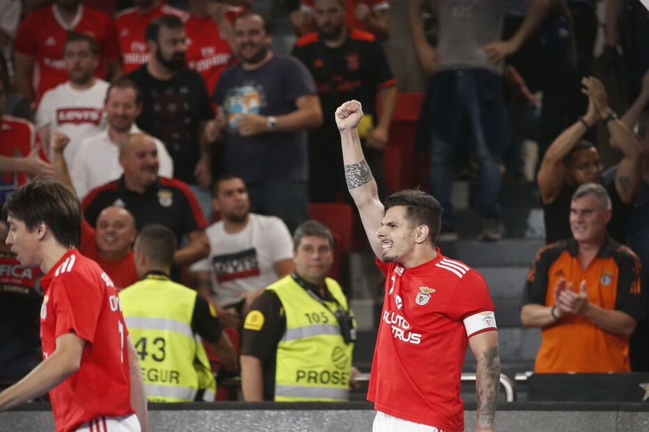 Benfica derrota Sporting e sagra-se campeão nacional de futsal	