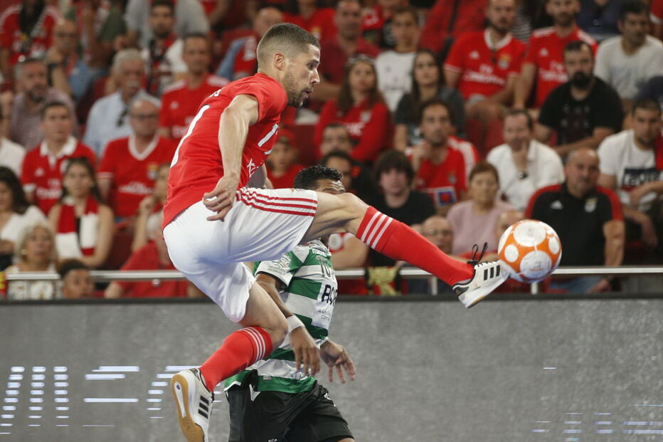 Benfica derrota Sporting e sagra-se campeão nacional de futsal	