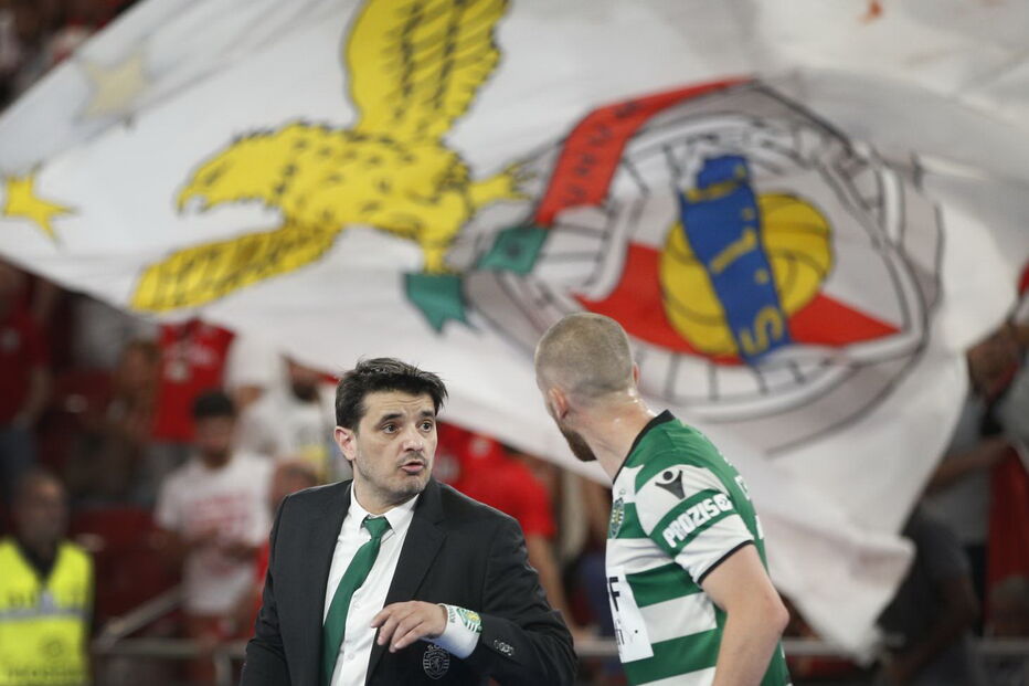 Benfica derrota Sporting e sagra-se campeão nacional de futsal	