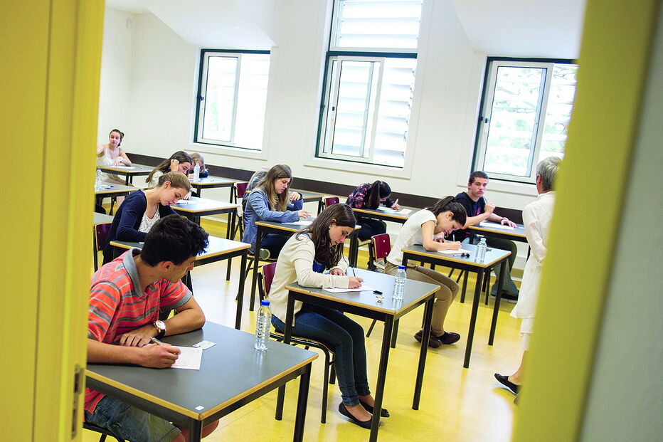 Exames nacionais começam esta segunda-feira: há perto de 160 mil alunos inscritos 