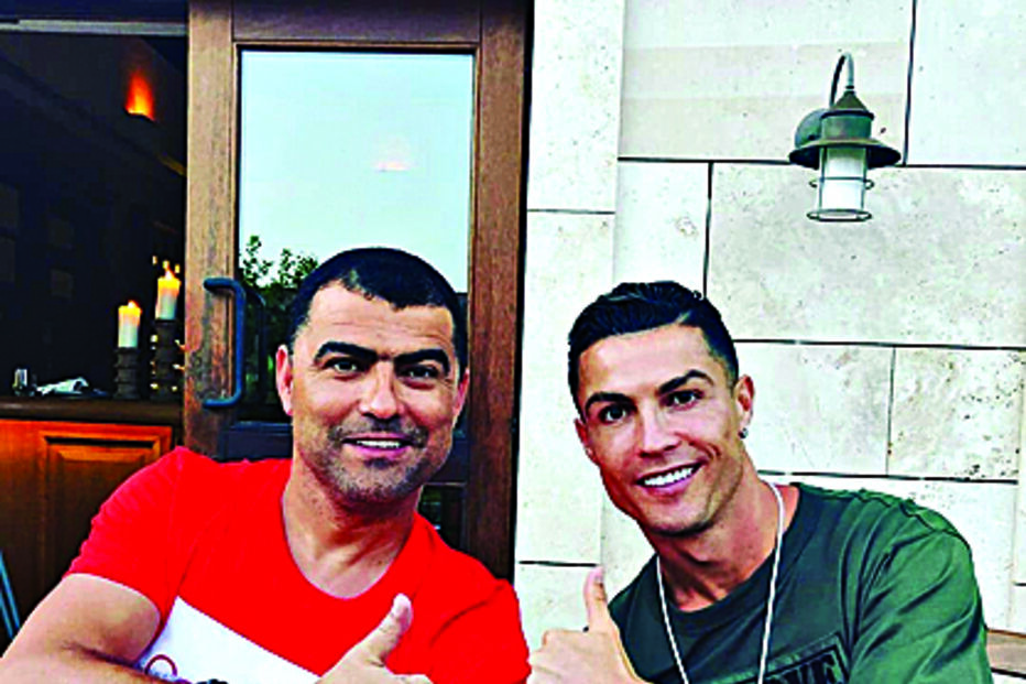 CR7 com o irmão mais velho, Hugo 