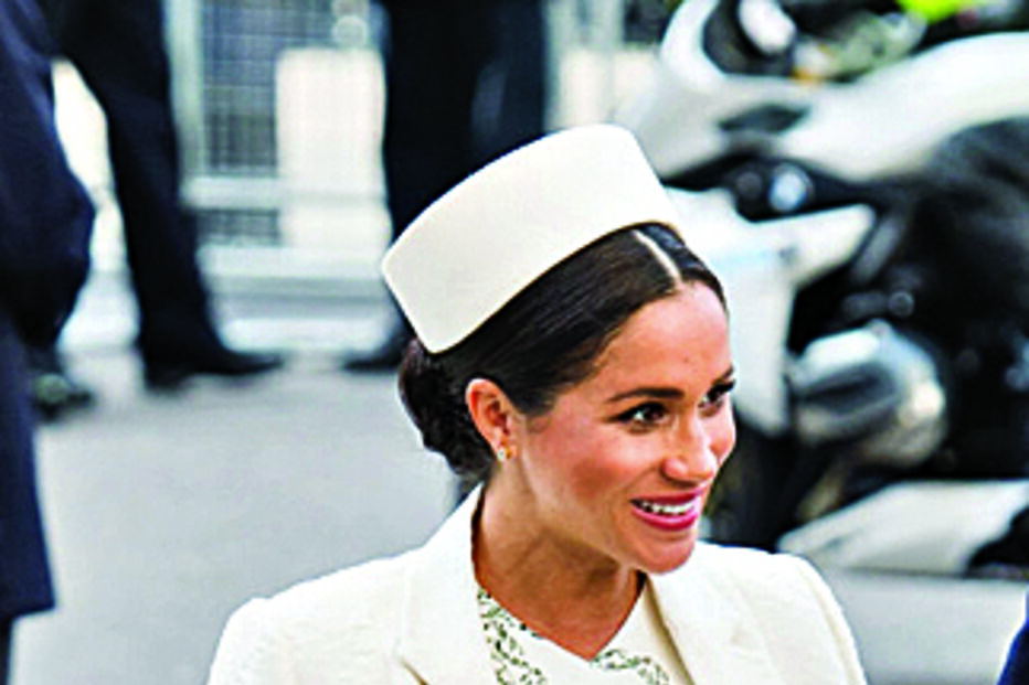 Ex-Spice usou vestido muito idêntico a um que Meghan vestiu na gravidez