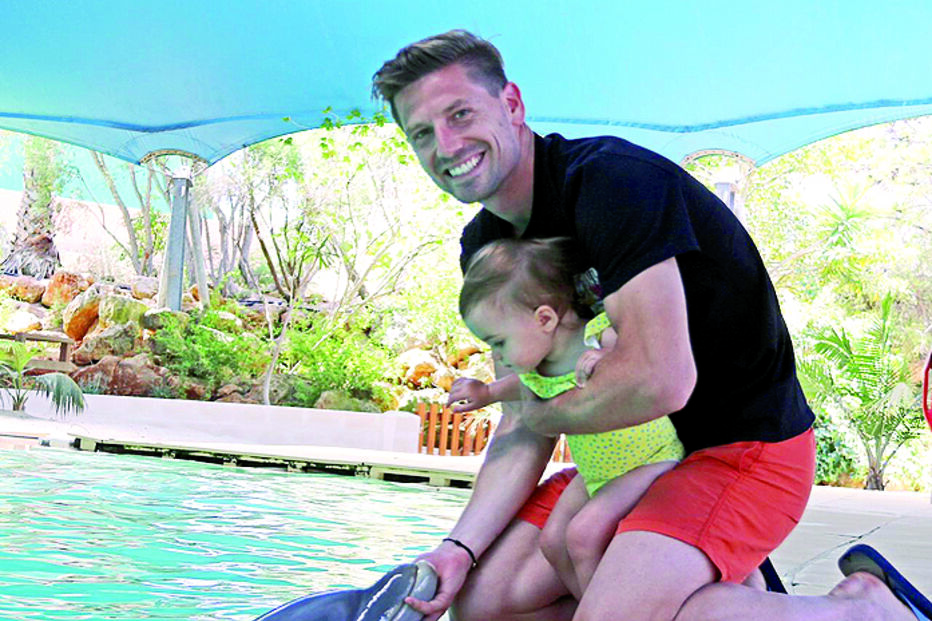 Adrien Silva descansa com a família no Algarve