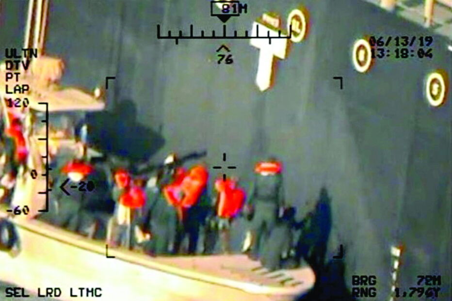 Iranianos retiram bomba que não explodiu