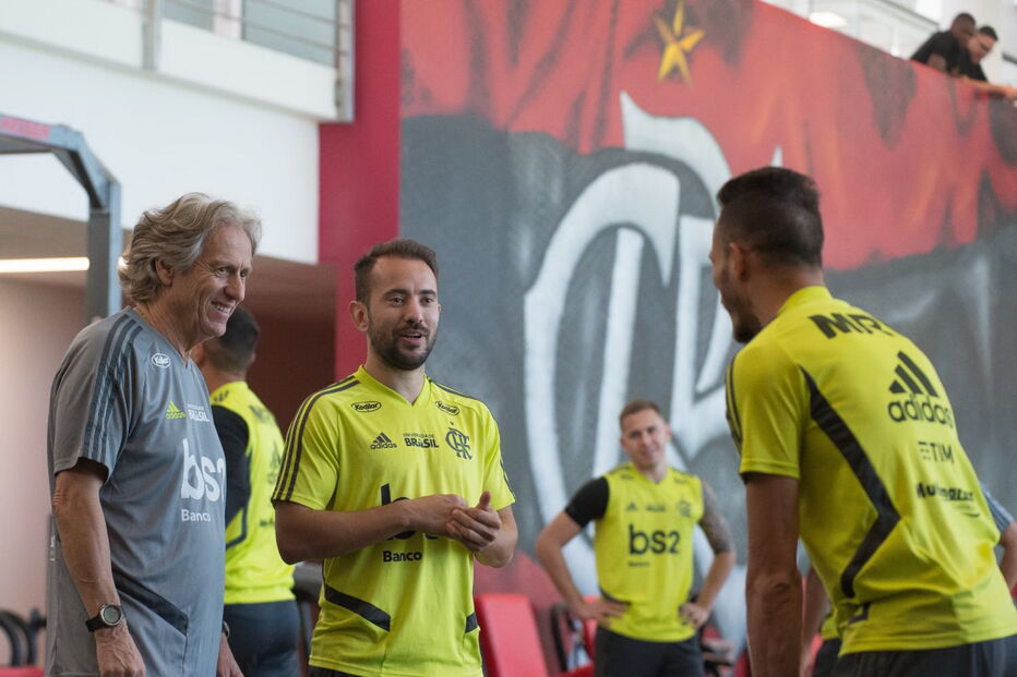 Jorge Jesus no primeiro treino do Flamengo
