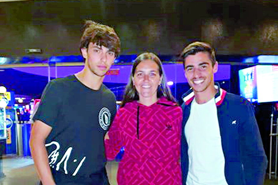 João Félix com Patrícia Teixeira e o filho de Sérgio Conceição, Rodrigo, no Casino de Vilamoura 