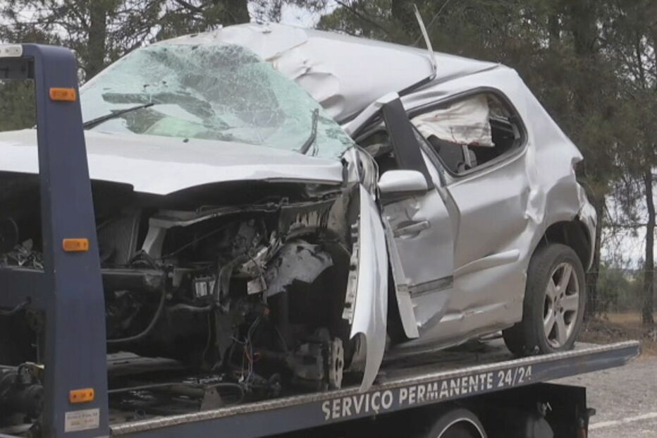 Jovem de 25 anos morre em despiste contra pinheiro no Sabugal