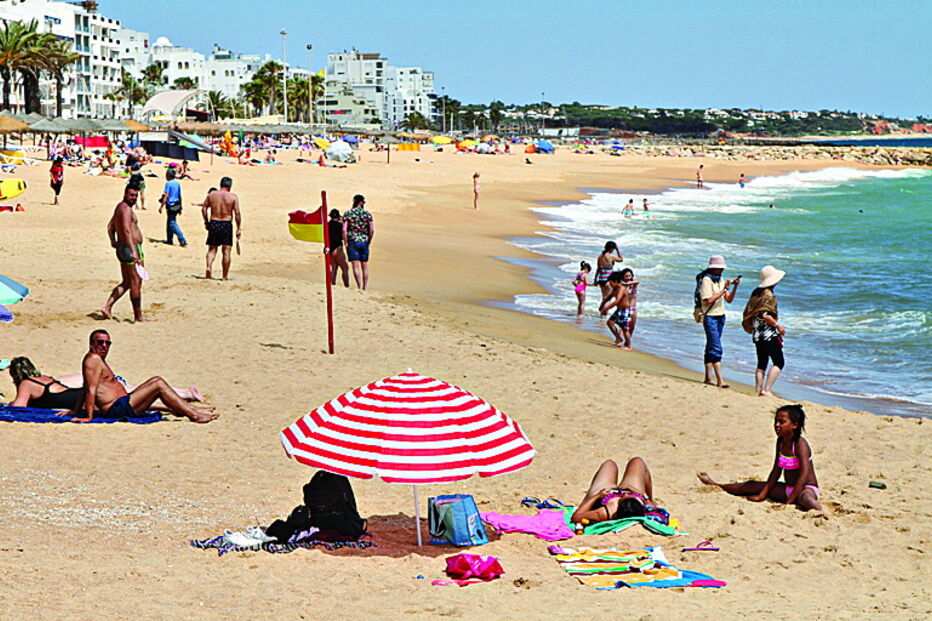 Quarteira, no Algarve, conta com menos banhistas do que é habitual