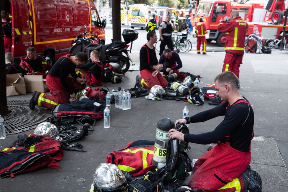 Português morre em incêndio num prédio no centro de Paris