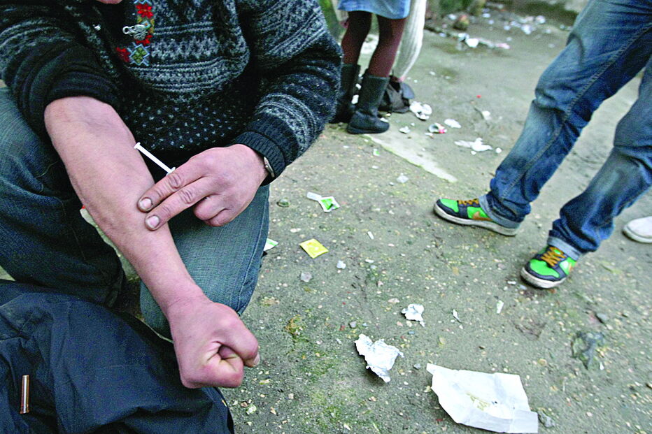 Custo médio do tratamento de toxicodependentes e alcoólicos crónicos aumentou cerca de 491 euros em apenas um ano 