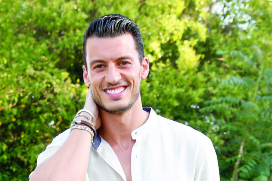 Modelo revela-se feliz, mas prefere não assumir o compromisso com a beldade que conquistou o seu coração