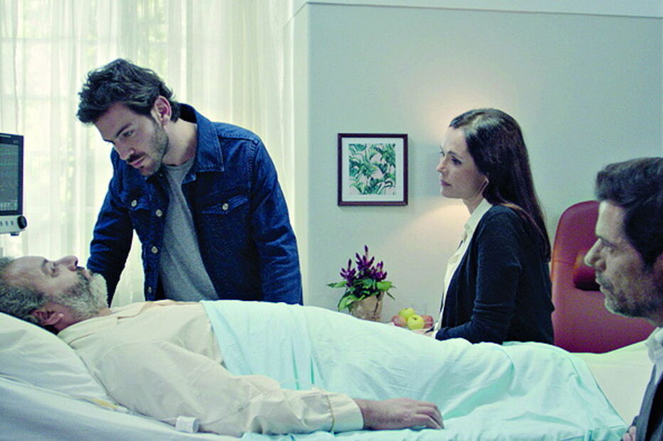 Filme 'Linhas Tortas'