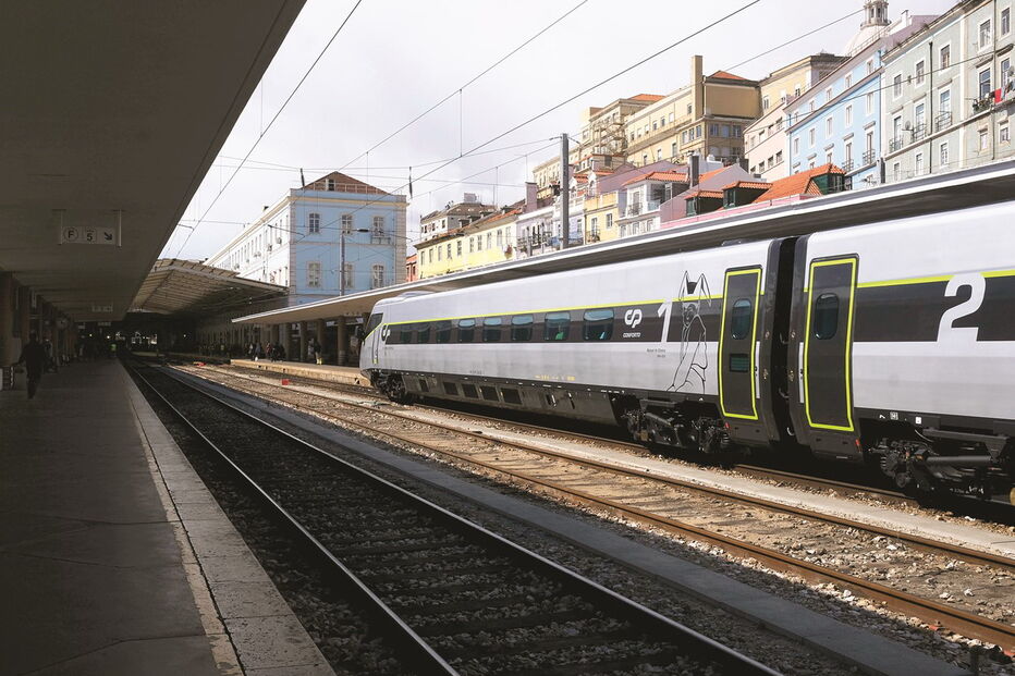 comboio CP ferrovia