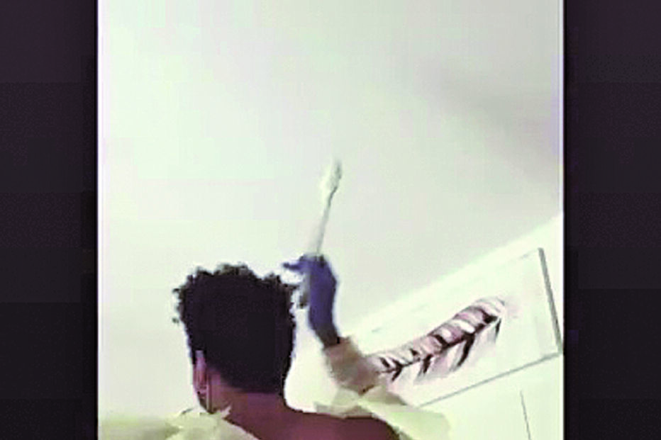 Guillaume assinalou os seis meses de vida do filho com um vídeo na Internet