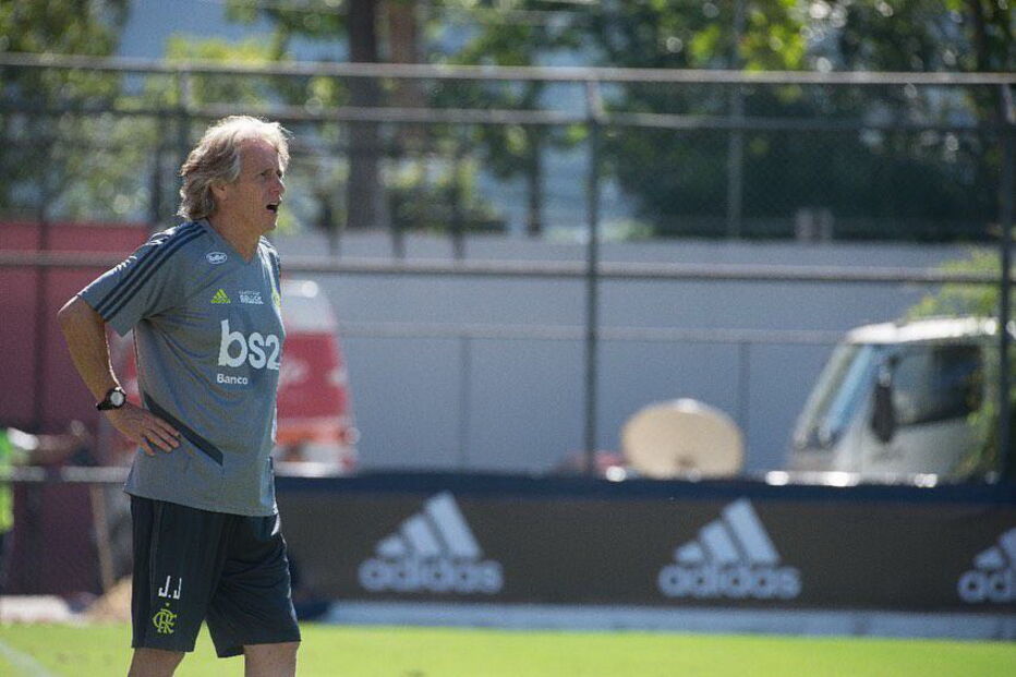 Jorge Jesus estreia-se com vitória