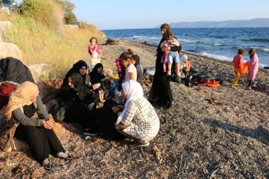Polícia Marítima portuguesa resgatou 53 migrantes junto à ilha grega de Lesbos