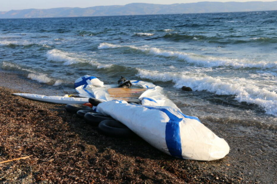 Polícia Marítima portuguesa resgatou 53 migrantes junto à ilha grega de Lesbos