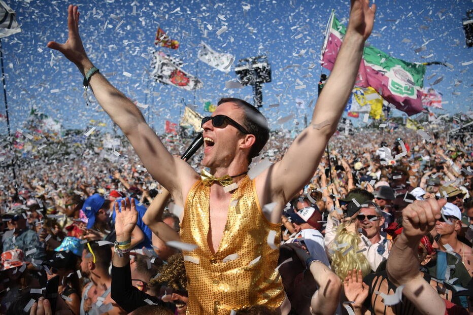 Kylie Minogue encanta fãs em festival 14 anos após batalha contra cancro da mama