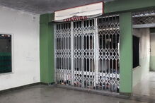 Loja de Vila Real transformada em depósito de lixo