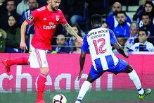 As transferências de jogadores do Benfica, Porto, Sporting e Braga, dado os valores envolvidos, estão a ser passadas a pente fino pelo Fisco    