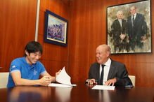 Nakajima oficializado no FC Porto