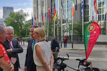 Filipe Gaivão foi recebido por eurodeputados e já partiu de Bruxelas para Lisboa de bicicleta