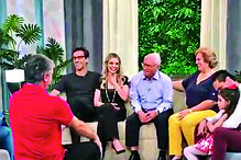 Programa juntou família do jogador brasileiro: os pais, os dois irmãos, a mulher e a filha mais velha, Maria Fernanda, de cinco anos      