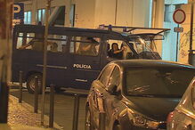 Três jovens esfaqueados e um polícia ferido durante rixa em estação de comboios de Queluz