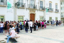 Manifestação de utentes devido à falta de condições no Hospital de Portimão