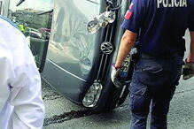 Condutor colide contra cinco carros e acusa 3,30 g/l de álcool no sangue