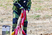Militar acondiciona o material que se temia ser explosivo