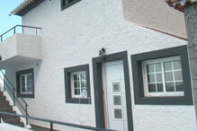 Mulher assassinada pelo companheiro na Calheta