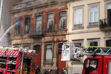 Incêndio deflagra em edifício no Porto	